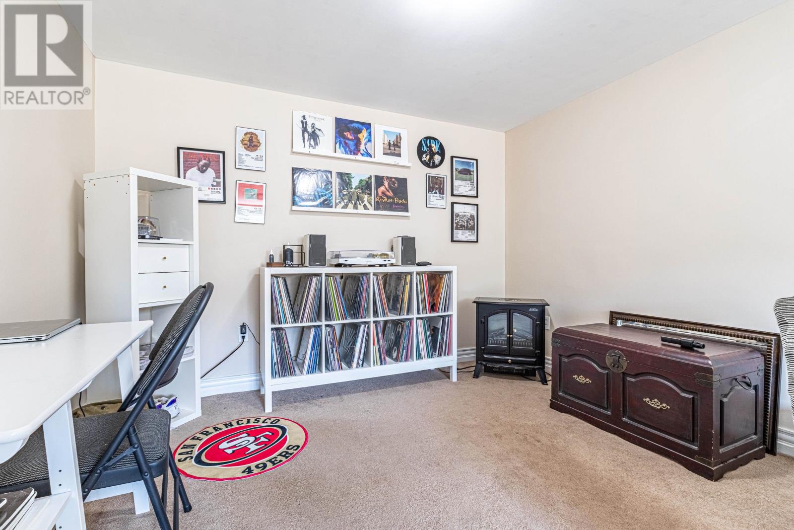 200 WESTRIDGE Crescent - Image 21