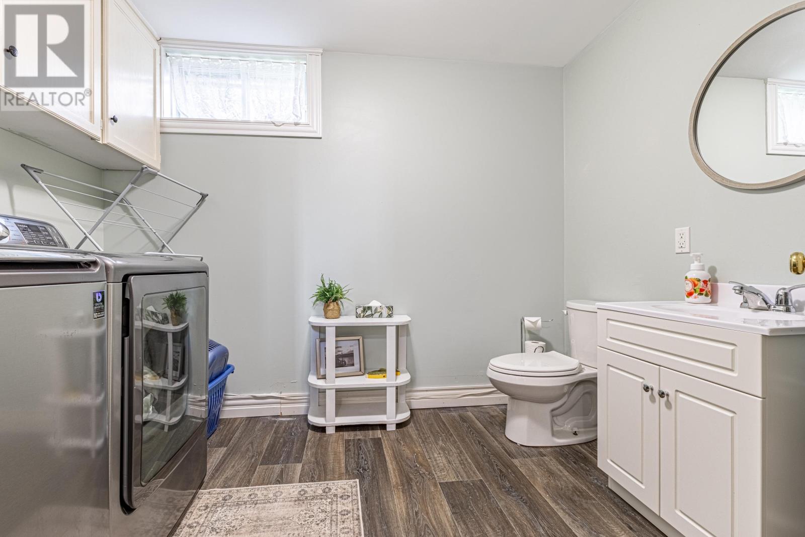 200 WESTRIDGE Crescent - 23