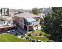 319 Canyon Boulevard W - photo 3
