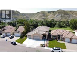 319 Canyon Boulevard W - photo 1