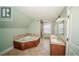 38 Red Maple Court, Fredericton, NB E3B0E1 Photo 18
