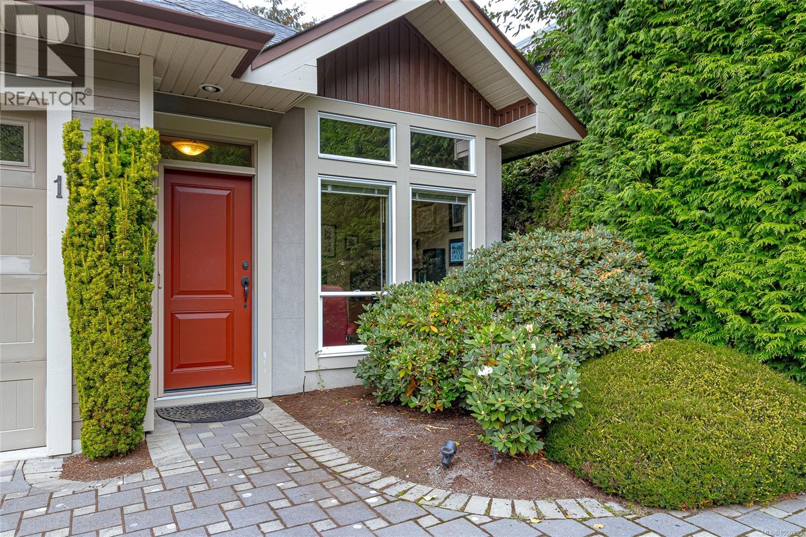 #1 551 Bezanton Way - 2