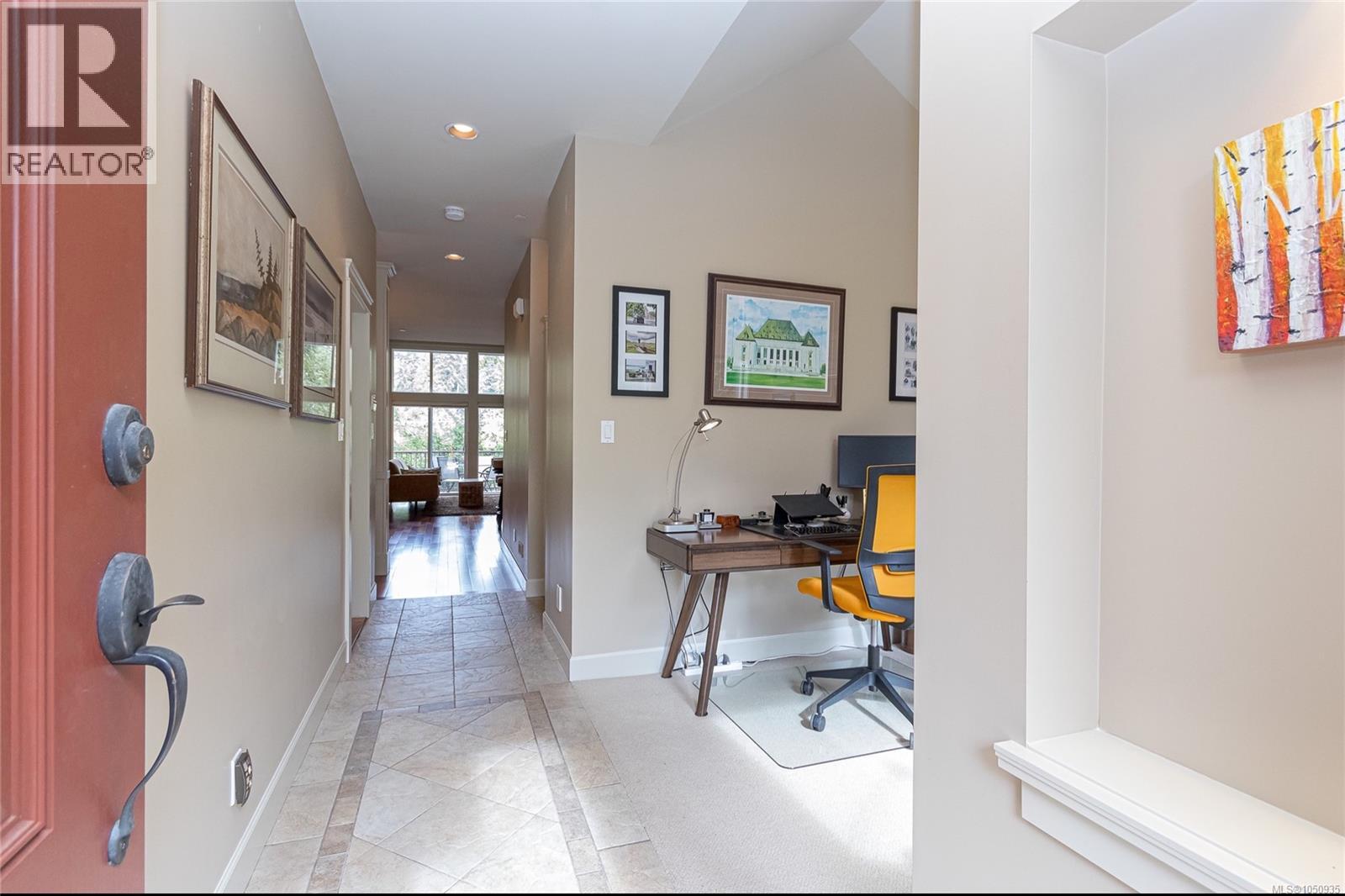 #1 551 Bezanton Way - 3