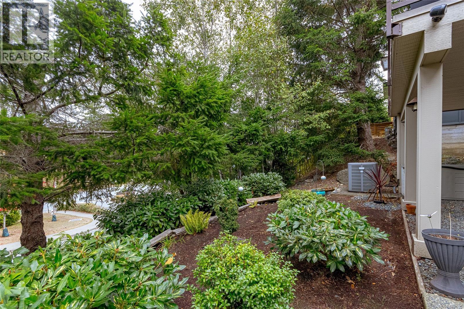 #1 551 Bezanton Way - 37