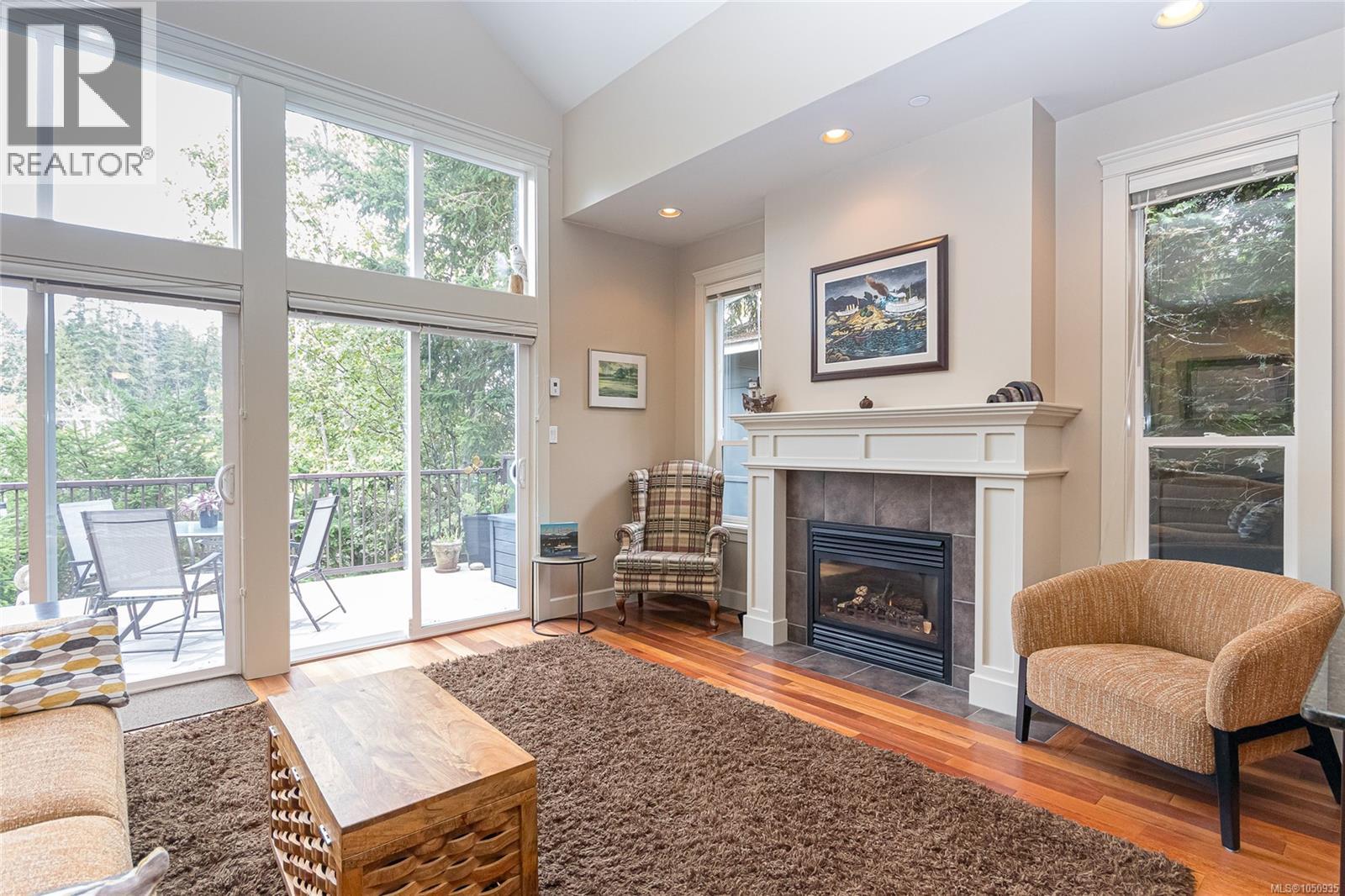#1 551 Bezanton Way - 5