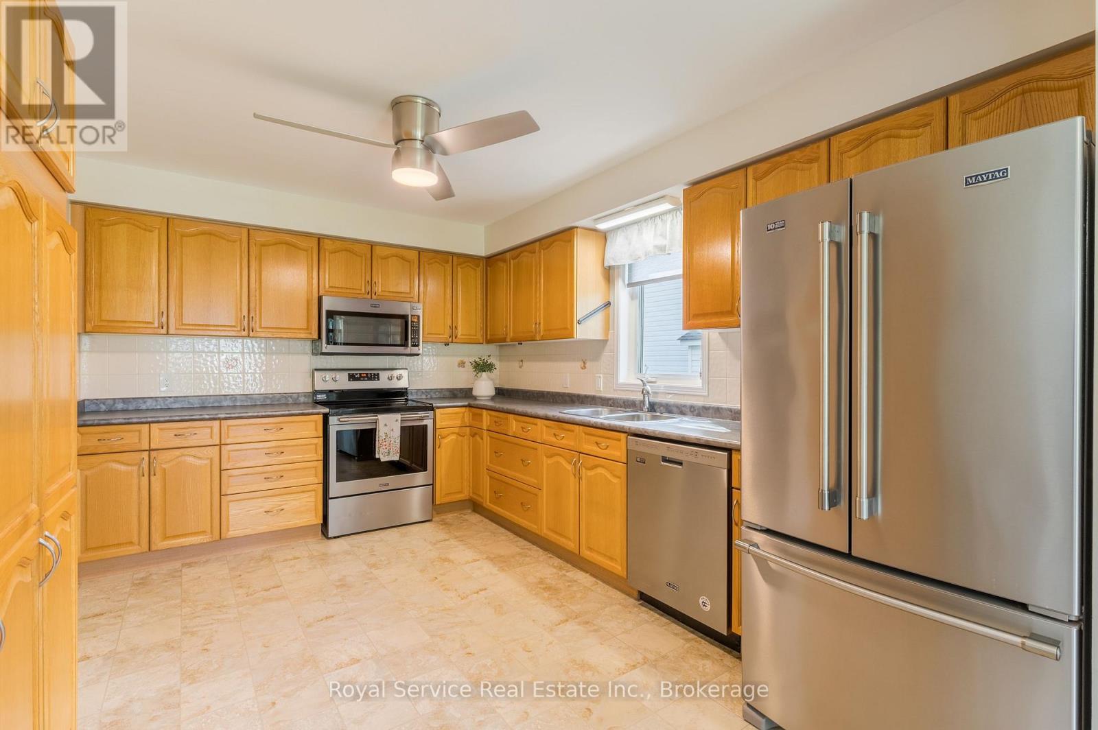 11 ALGONQUIN TRAIL - 11