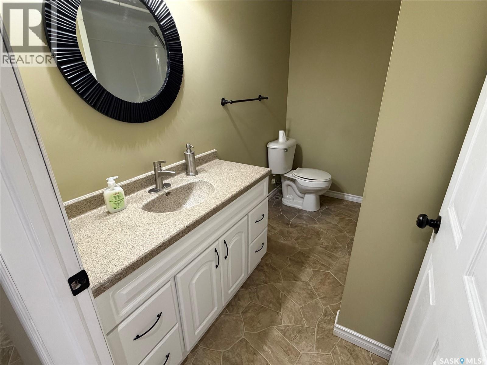 715 McNaughton STREET - Image 39