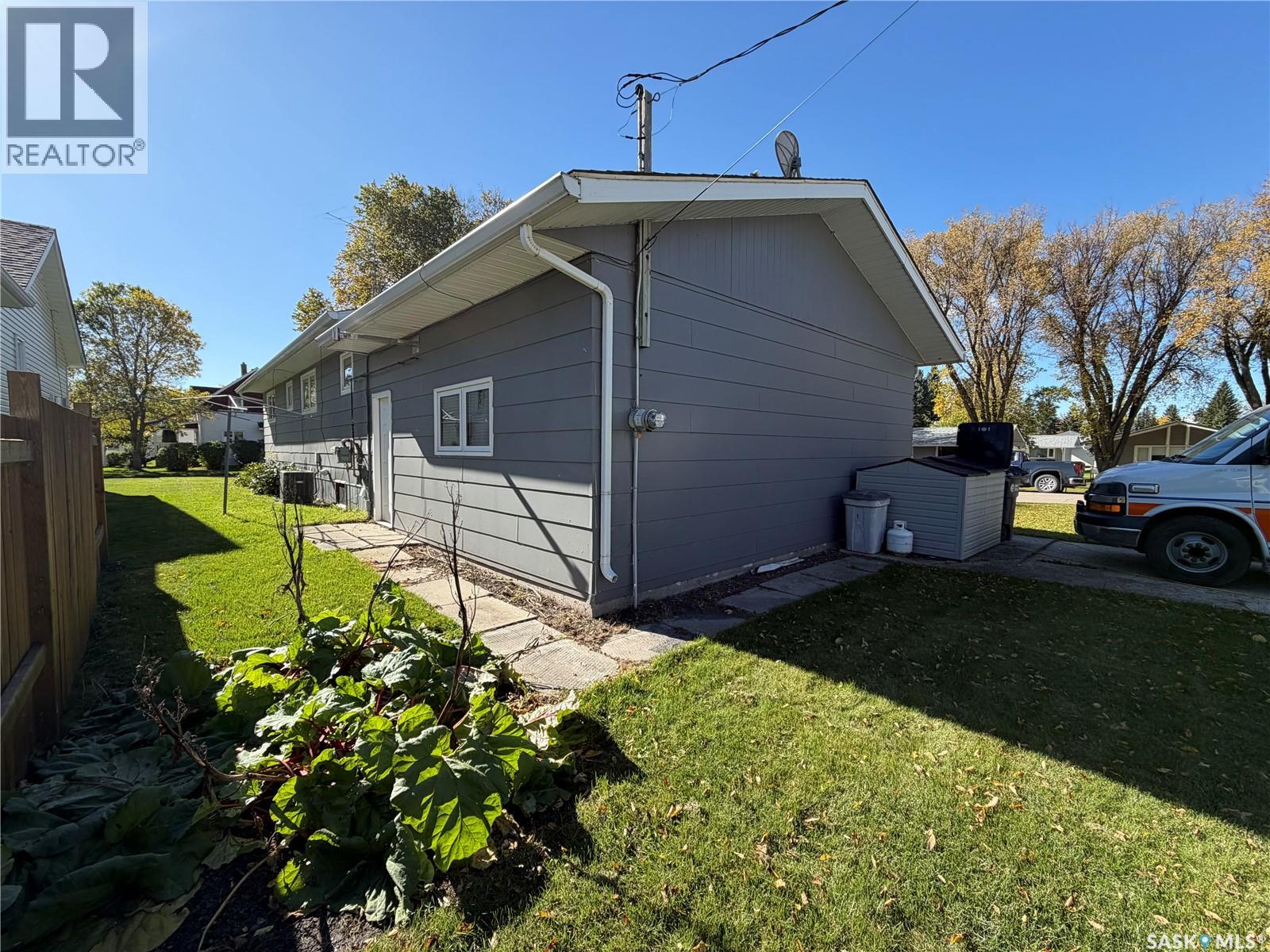 715 McNaughton STREET - 49