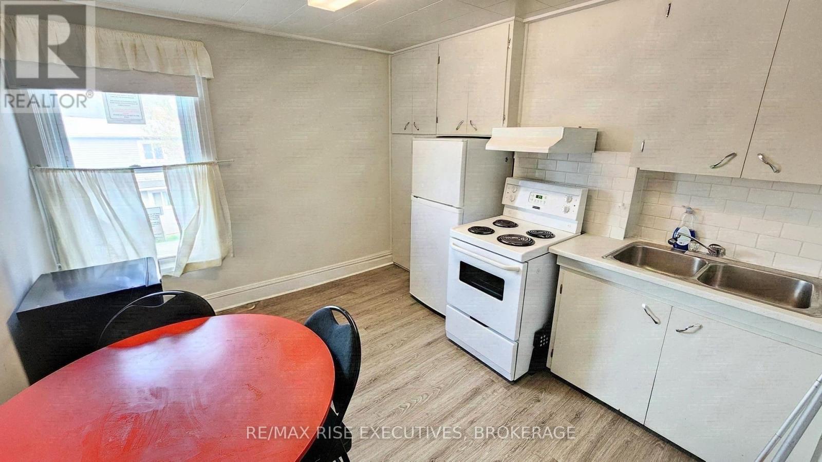 385 ALFRED STREET, Kingston (East of Sir John A. Blvd) — photo 7