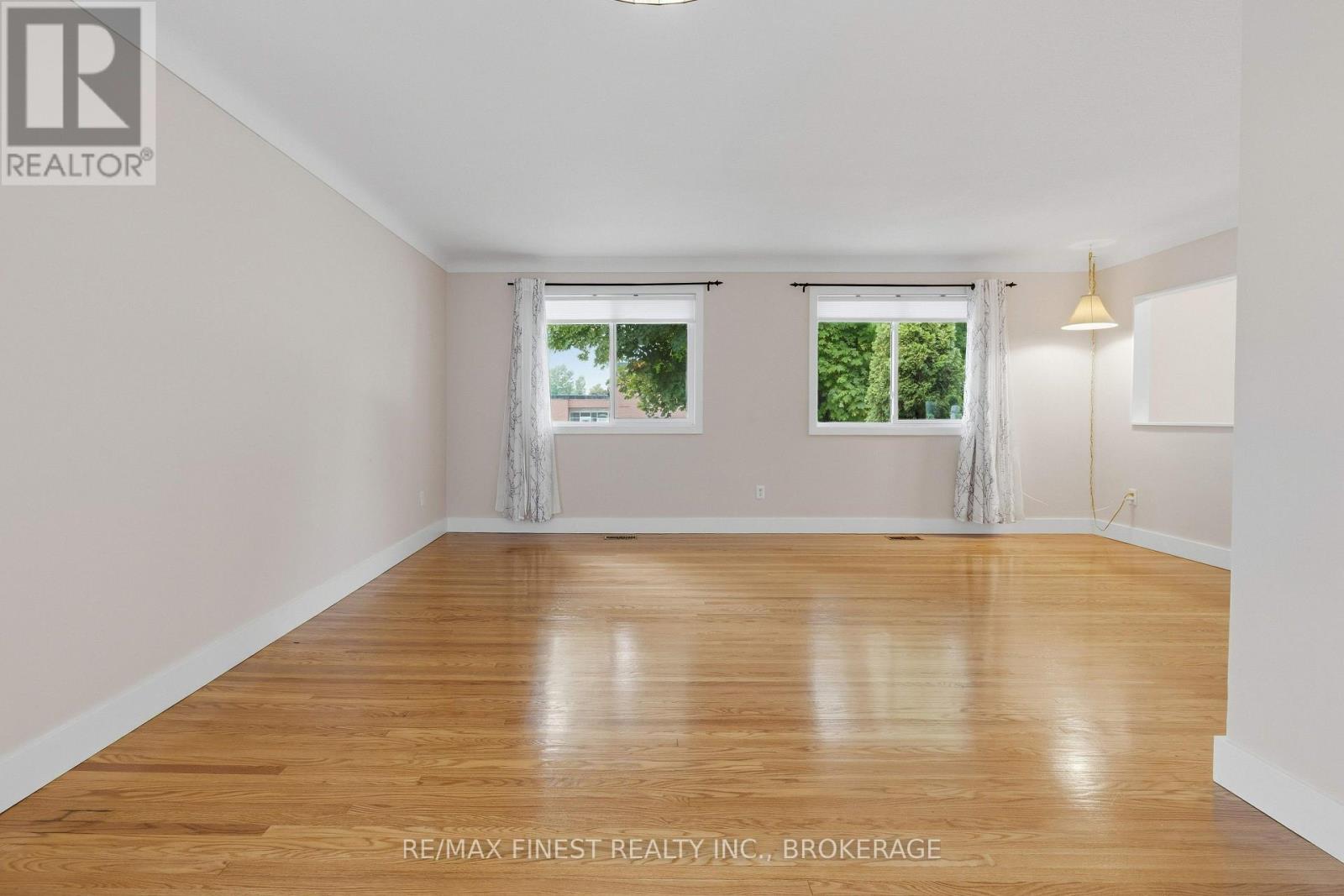 366 ROOSEVELT DRIVE - 12