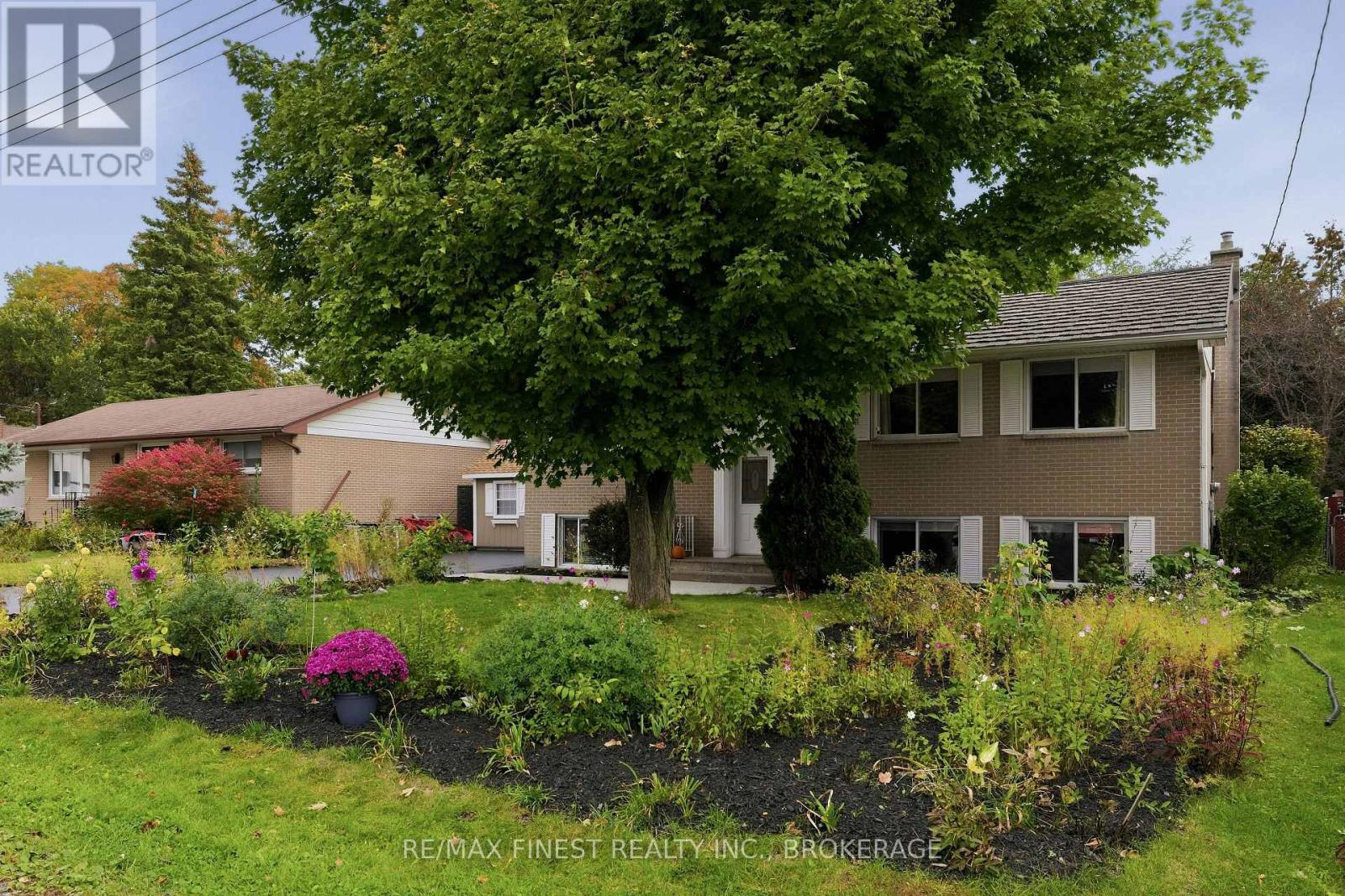 366 ROOSEVELT DRIVE - 3