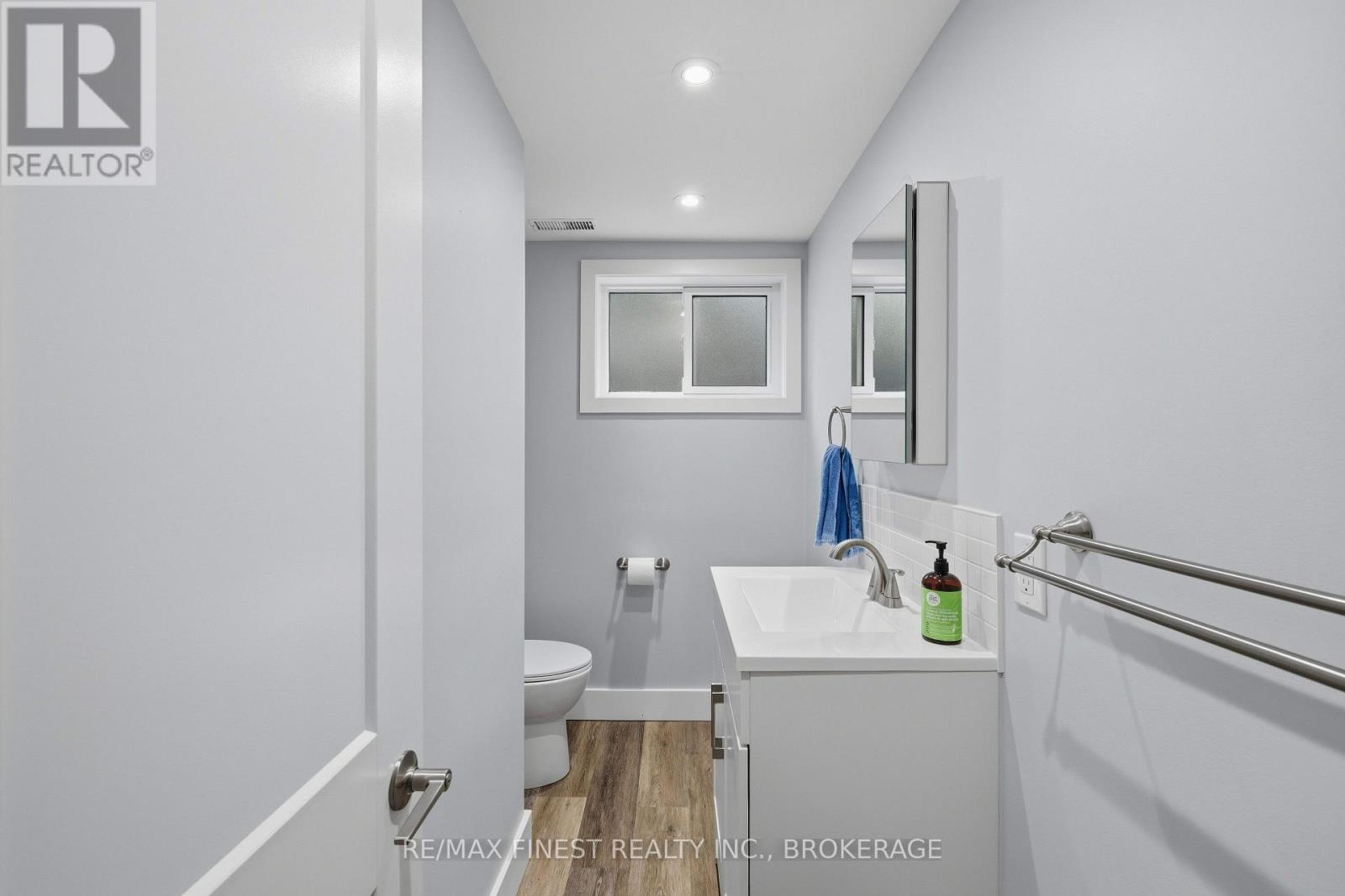 366 ROOSEVELT DRIVE - 31