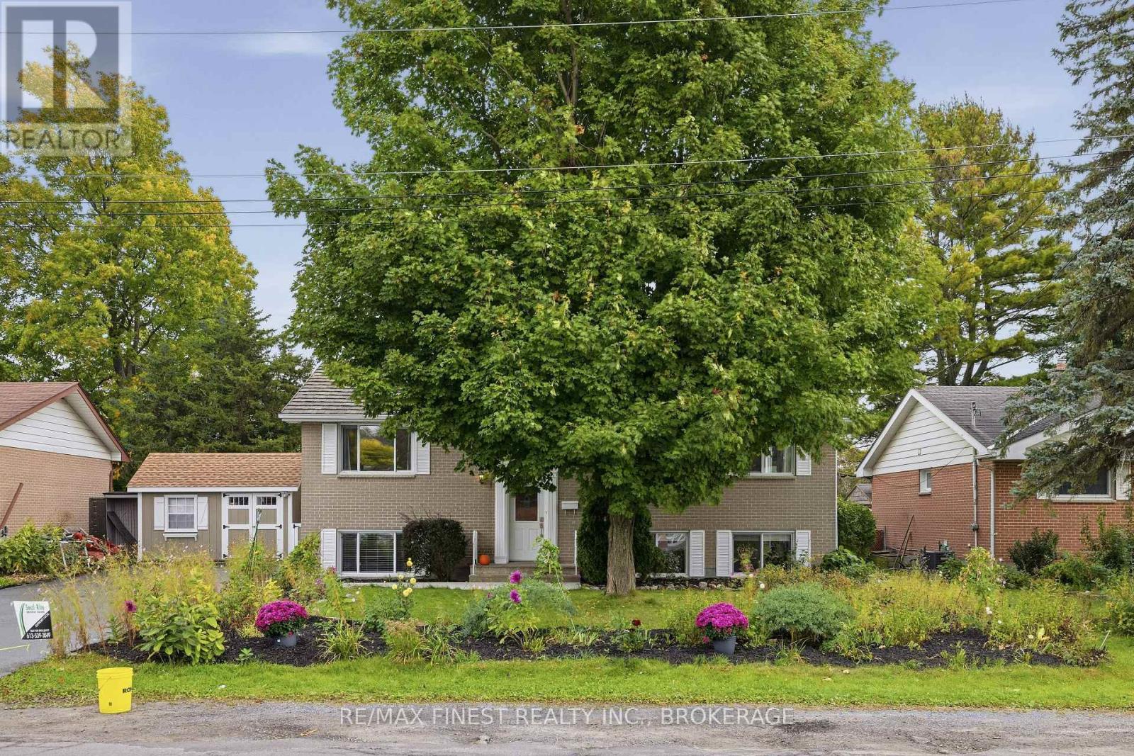 366 ROOSEVELT DRIVE - 36