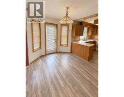 4pc Bathroom - 180 Hawkhill Way Nw, Calgary, AB T3G3H1 Photo 7