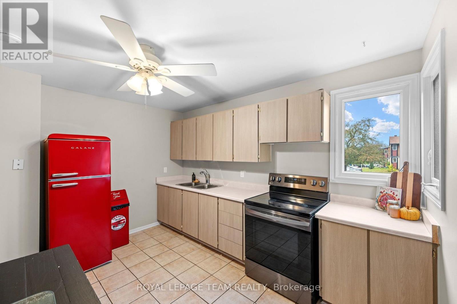 128 MCCLINTOCK WAY - 6