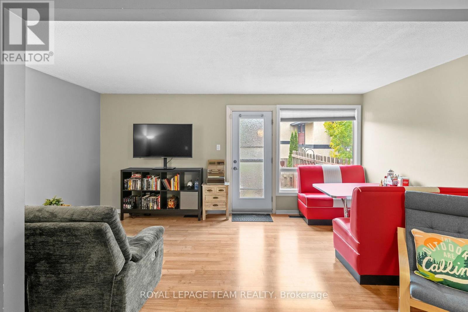 128 MCCLINTOCK WAY - 8