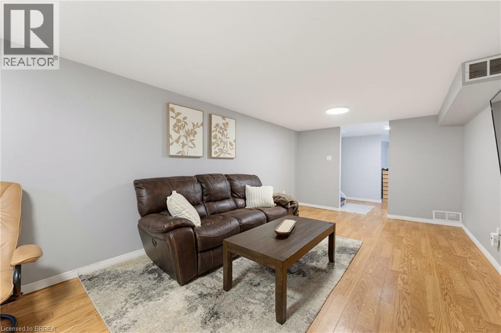 35 SCOTT Road - Image 18