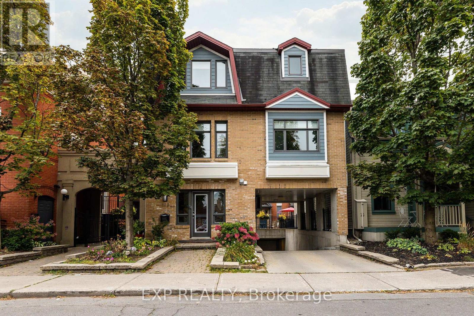This condo is the only unit with on street access.