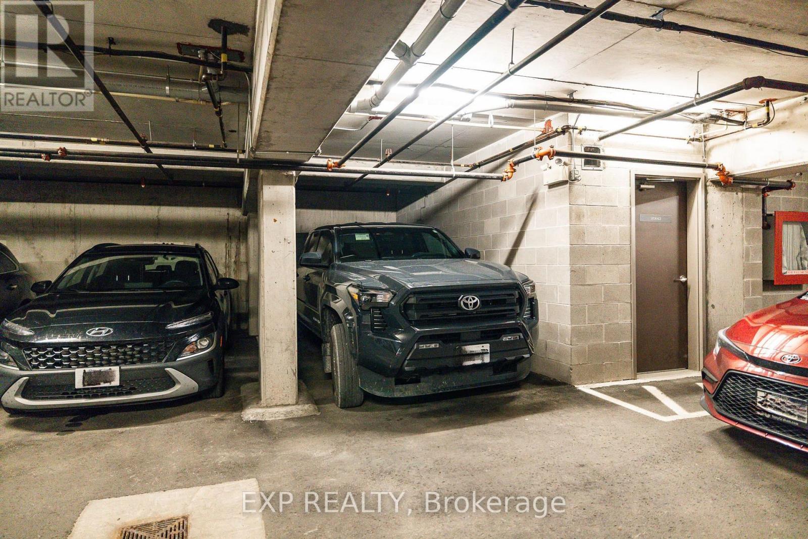 UNIT 1 LEVEL 1 - 122 GUIGUES AVENUE W - Image 25