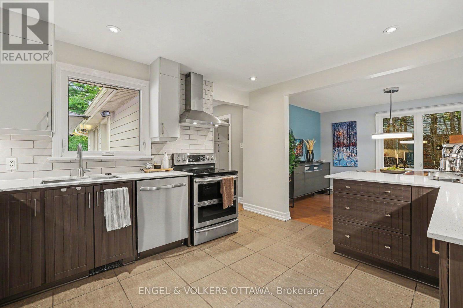 464 THESSALY CIRCLE - 13