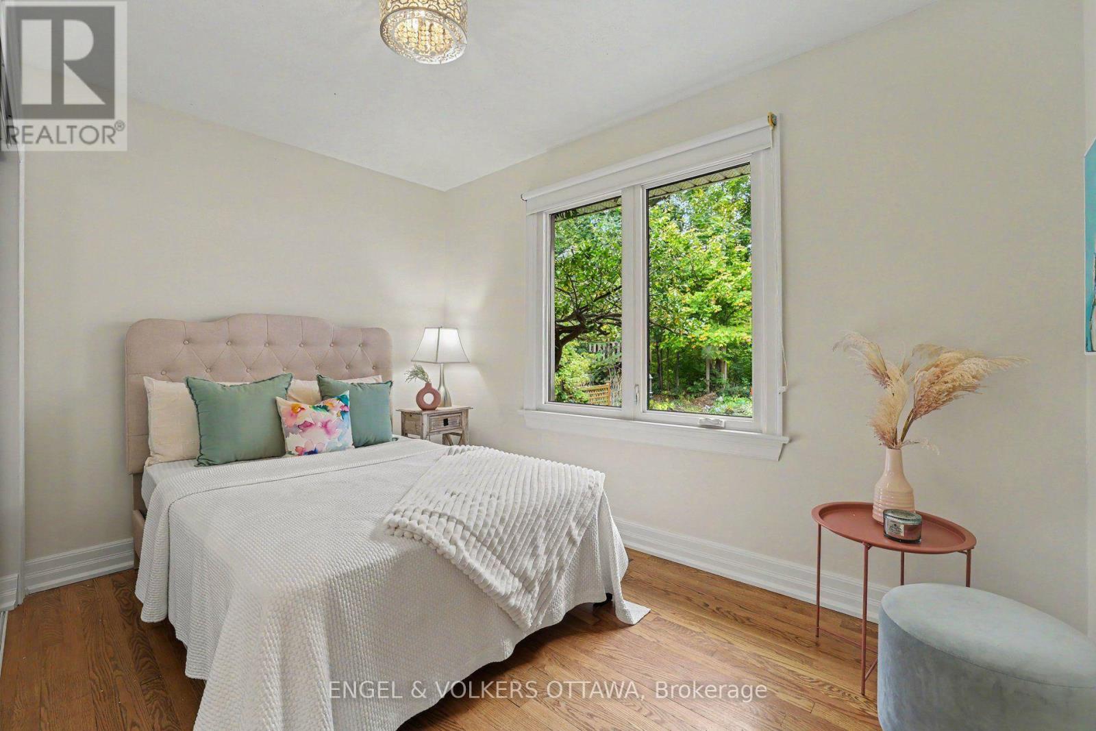 464 THESSALY CIRCLE - 25