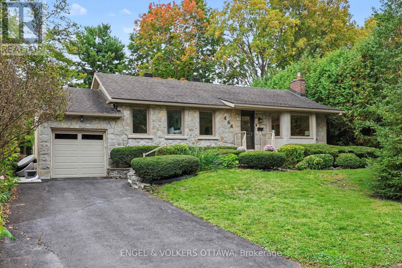 464 THESSALY CIRCLE - 3