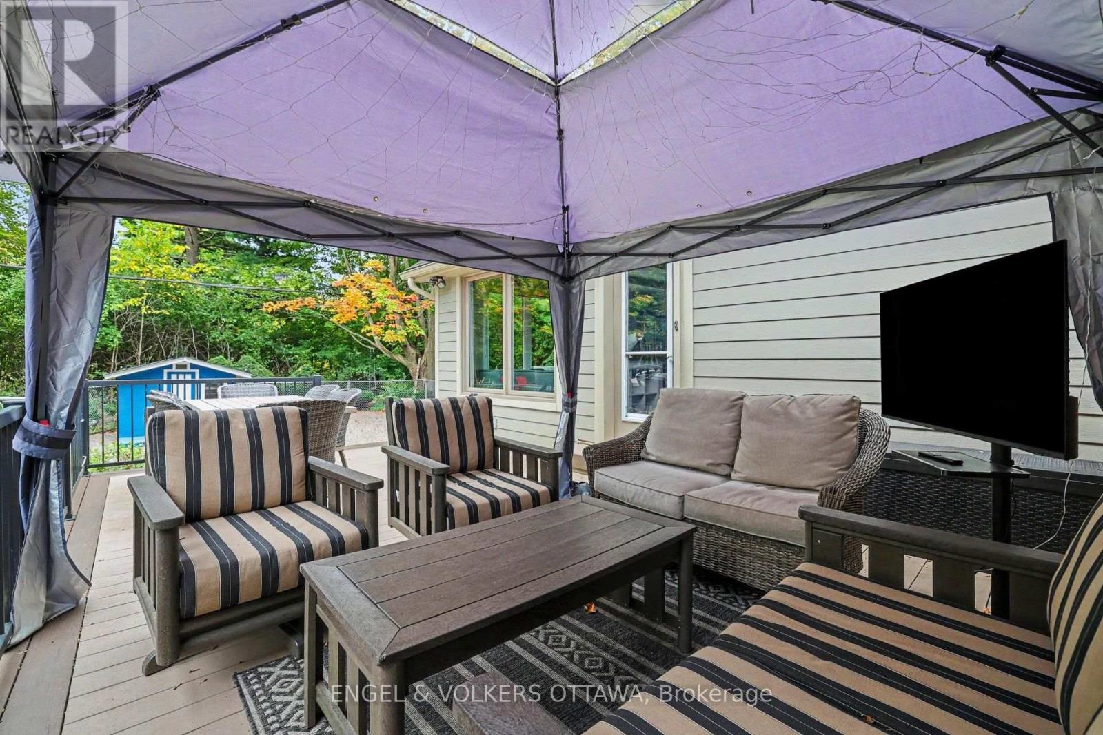 464 THESSALY CIRCLE - Image 33