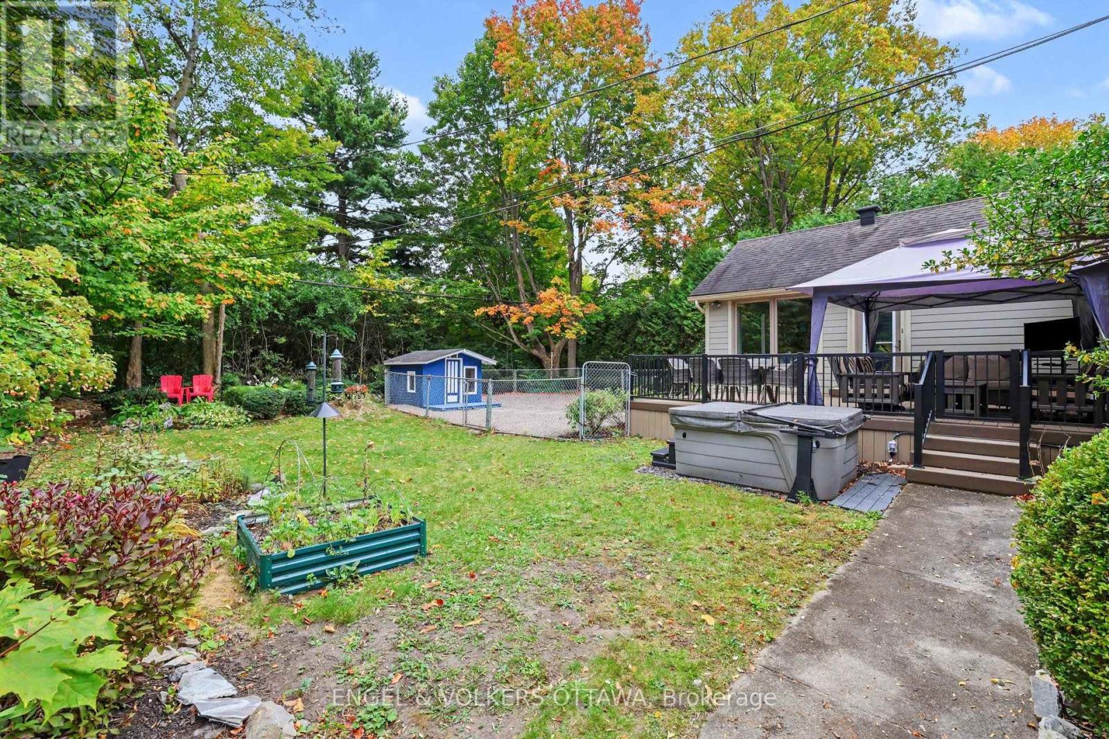 464 THESSALY CIRCLE - 35