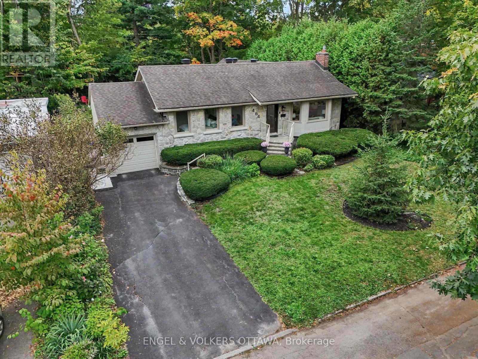 464 THESSALY CIRCLE - 39