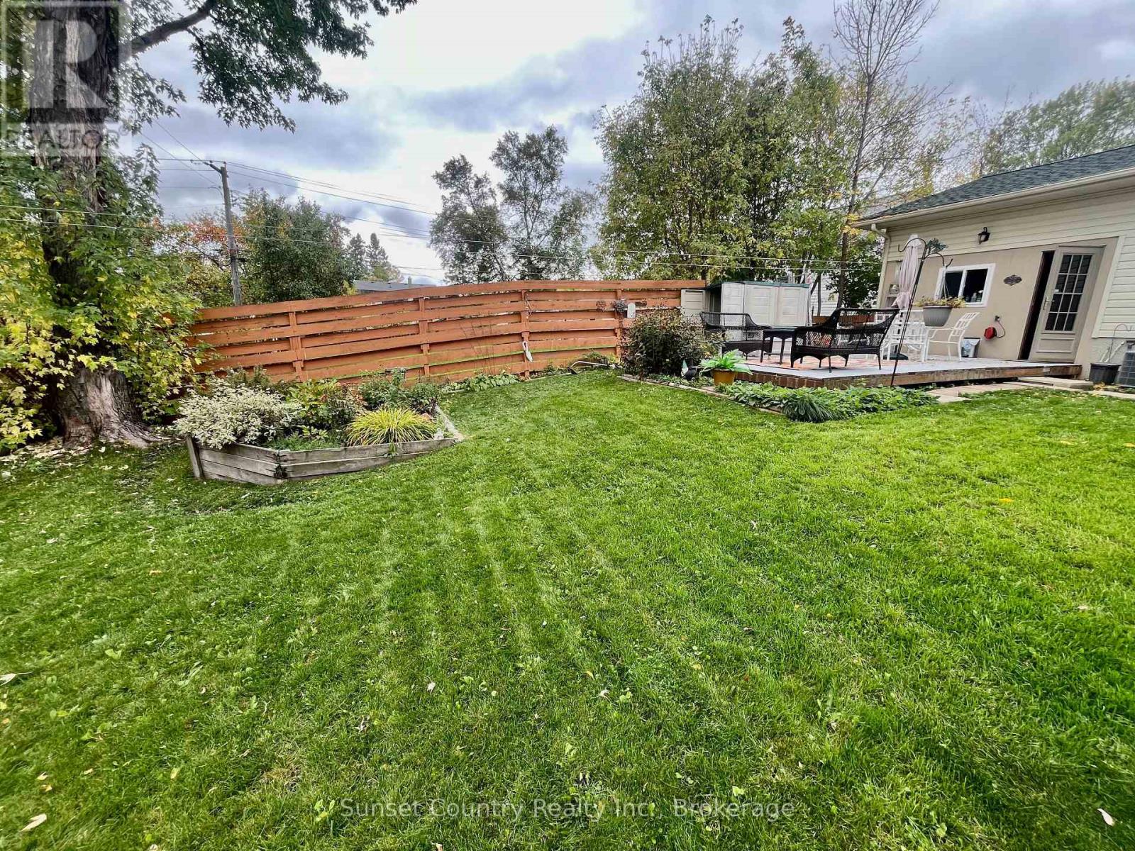 107 MORISON AVENUE - 25