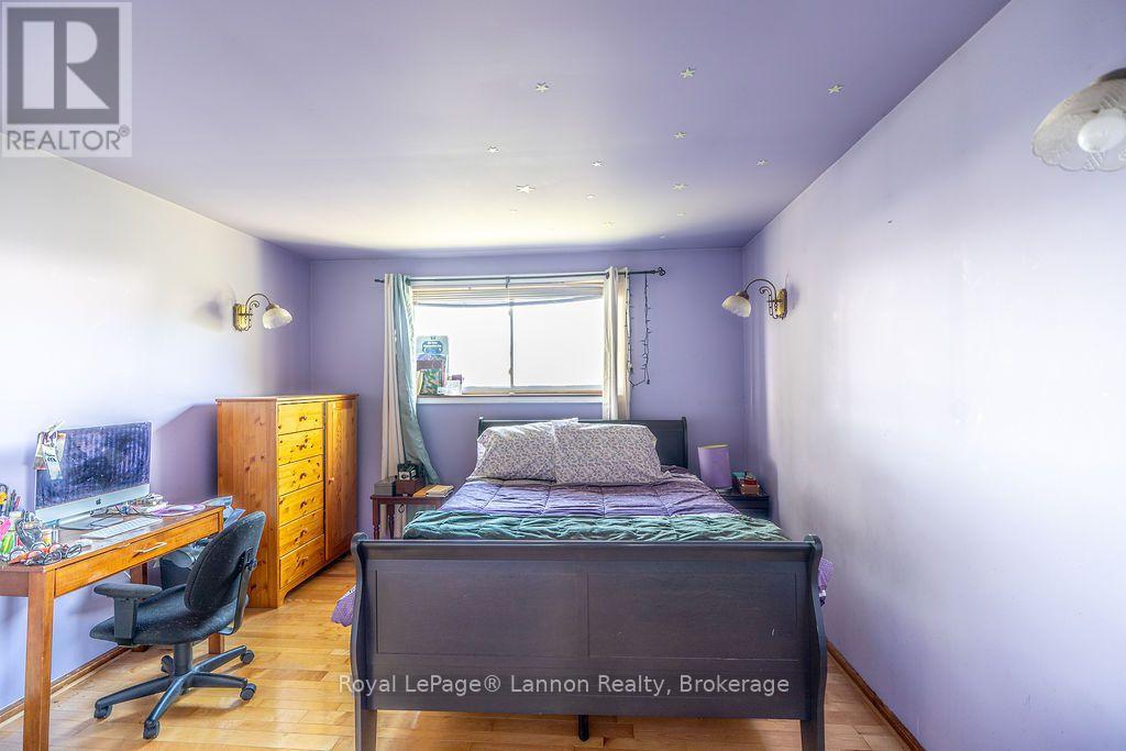 210 POWLEY STREET - Image 14
