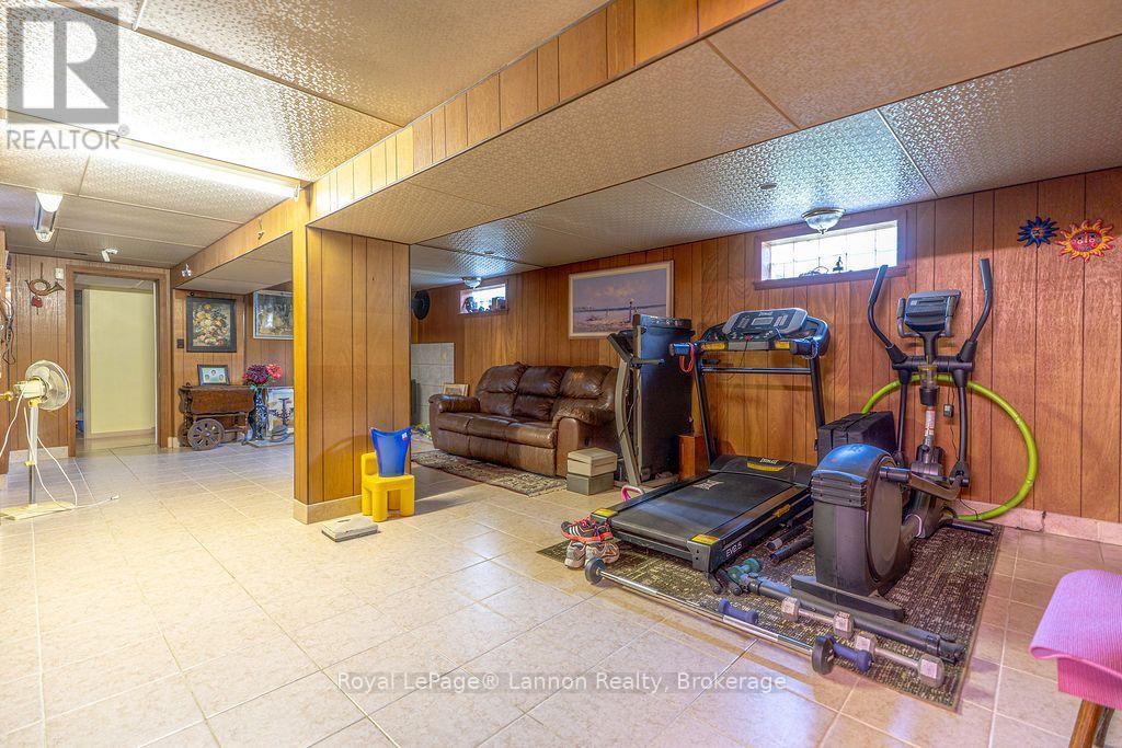 210 POWLEY STREET - Image 27