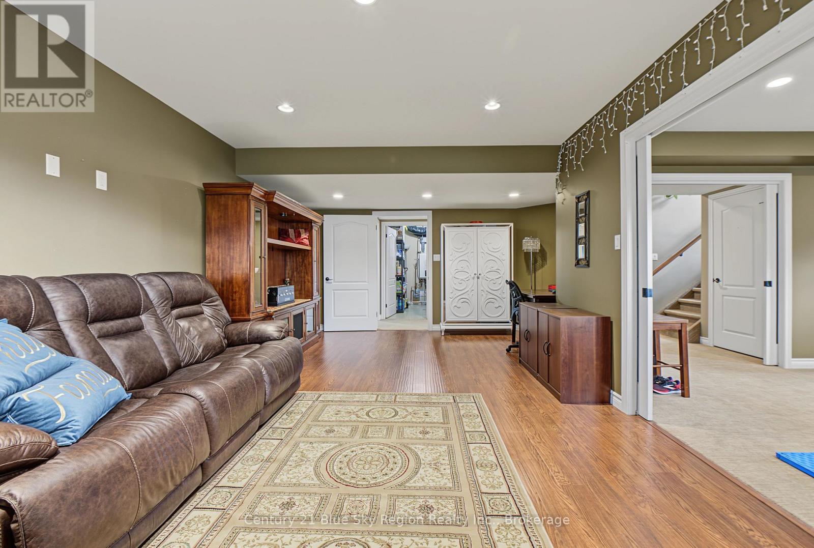 70 DELLANDREA DRIVE - Image 25