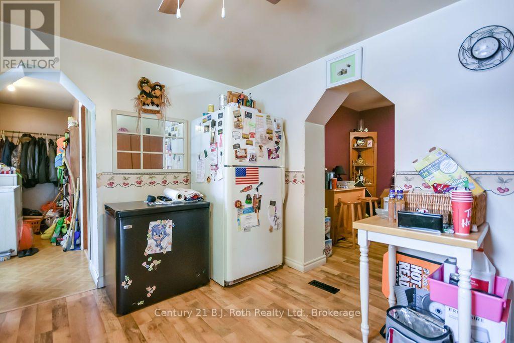 246 GILL STREET - 10