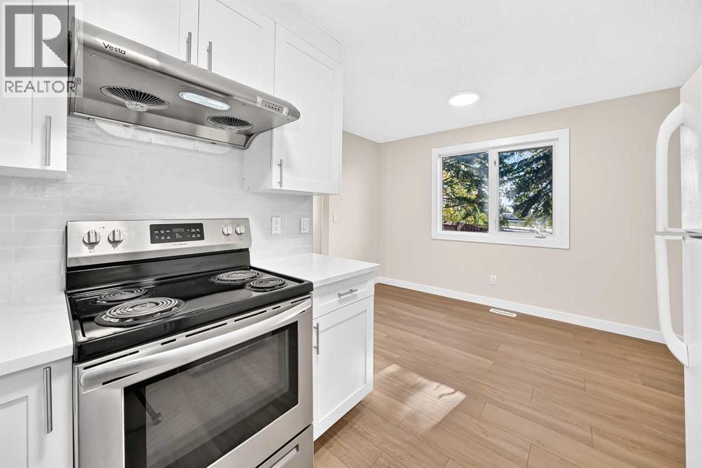 18 Dalhousie Crescent NW - photo 12
