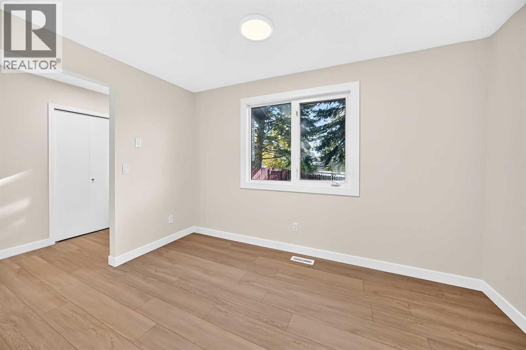 18 Dalhousie Crescent NW - photo 13