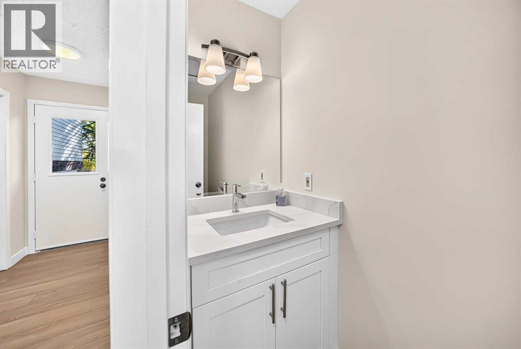 18 Dalhousie Crescent NW - photo 16