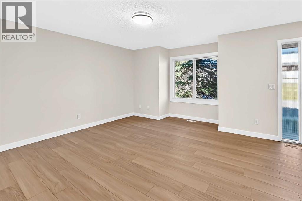 18 Dalhousie Crescent NW - photo 6