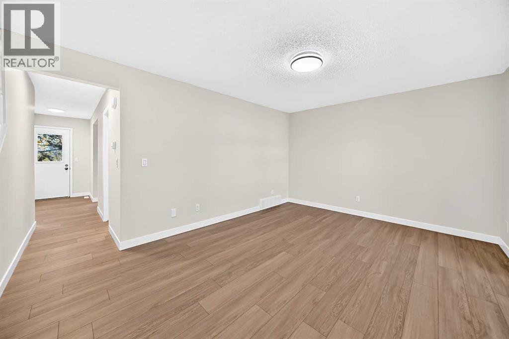 18 Dalhousie Crescent NW - photo 7