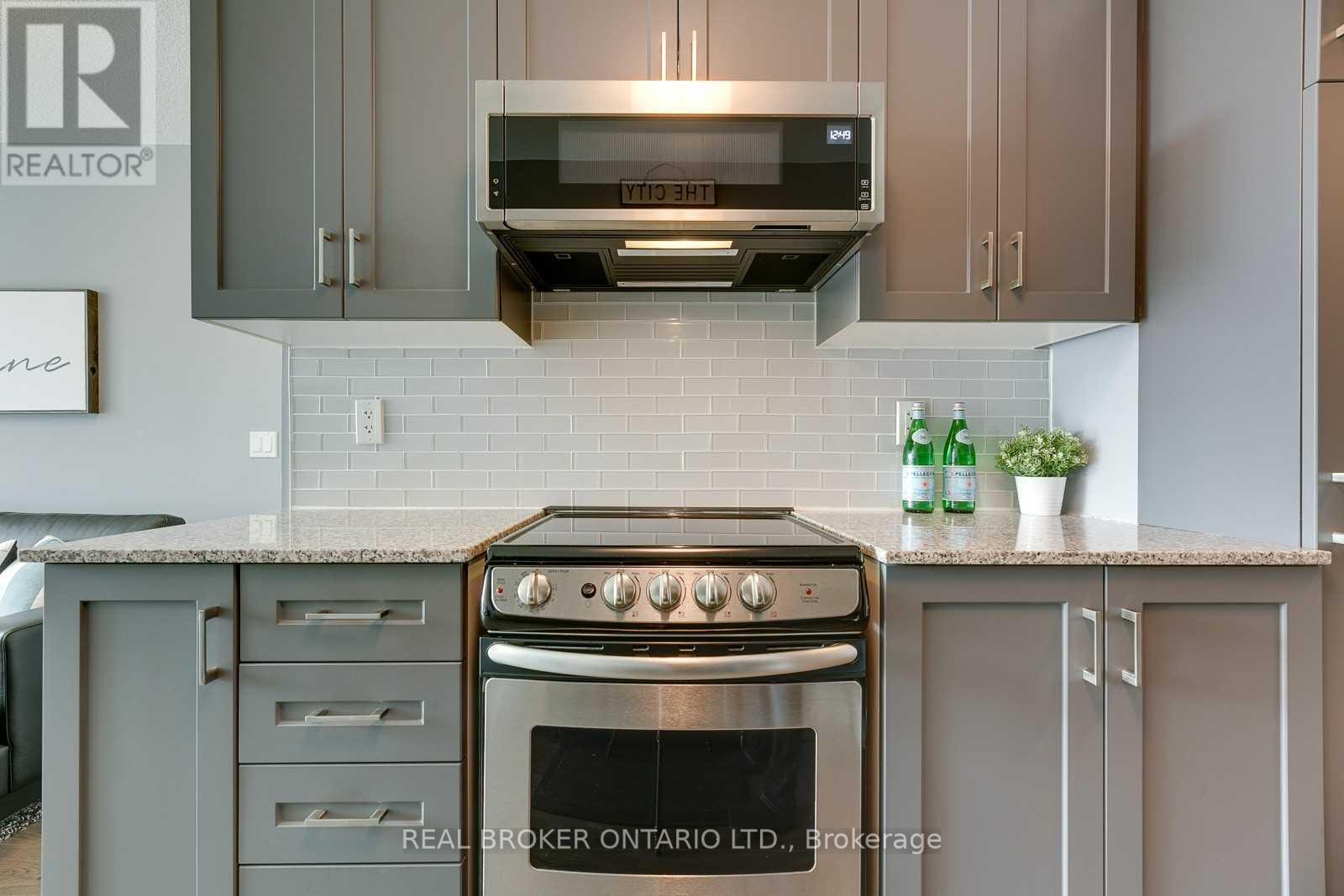 407 - 50 LYNN WILLIAMS STREET, Toronto (Niagara) — photo 2