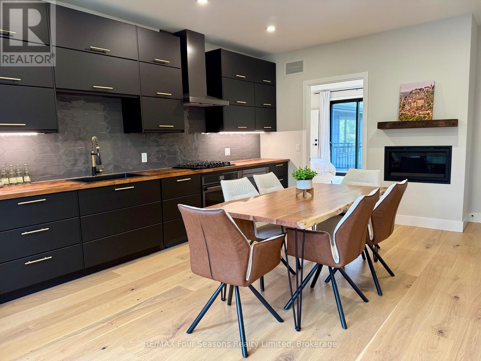 131 CHAMONIX CRESCENT - 21