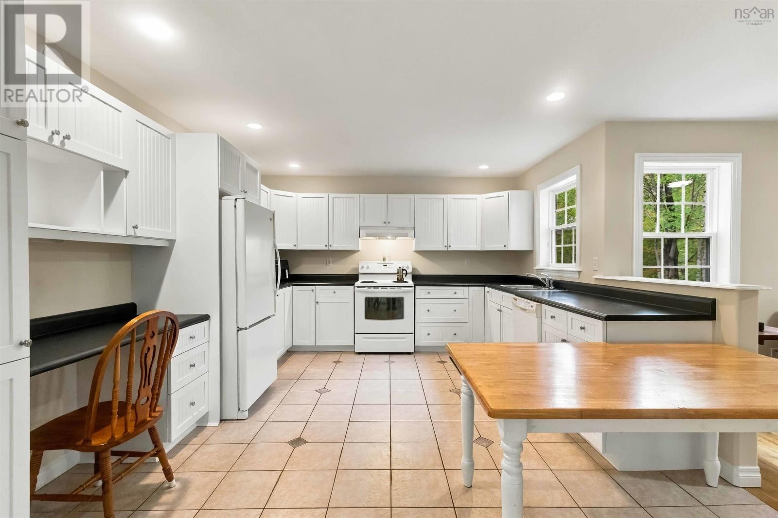 85 Haliburton Crescent - Image 12