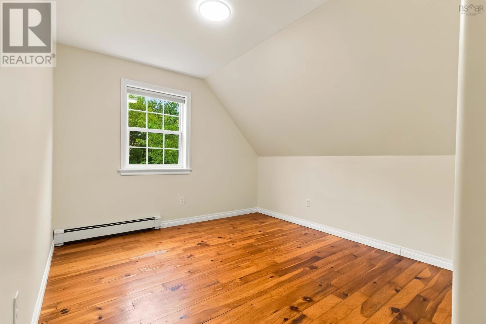 85 Haliburton Crescent - Image 30
