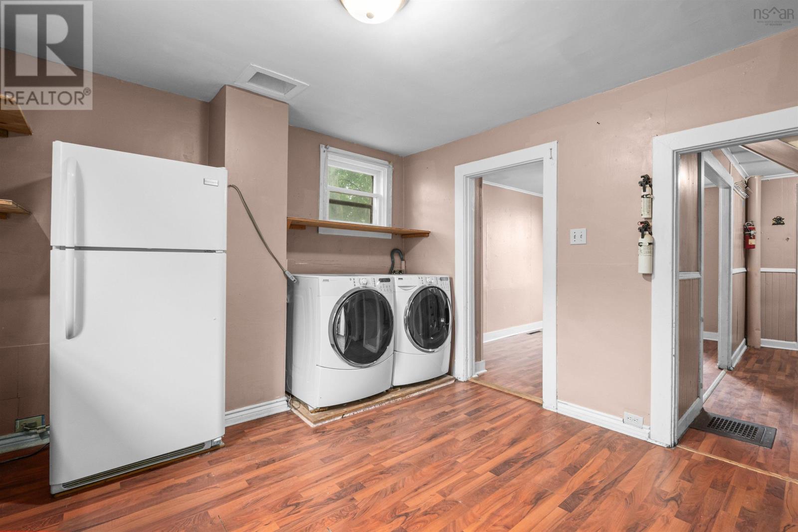 2455 Gladstone Street - Image 12
