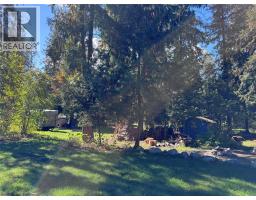 1962 Tambellini Road, Christina Lake, BC V0H1E2 Photo 9