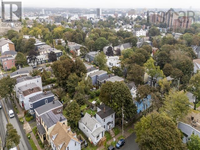2455 Gladstone Street - 35