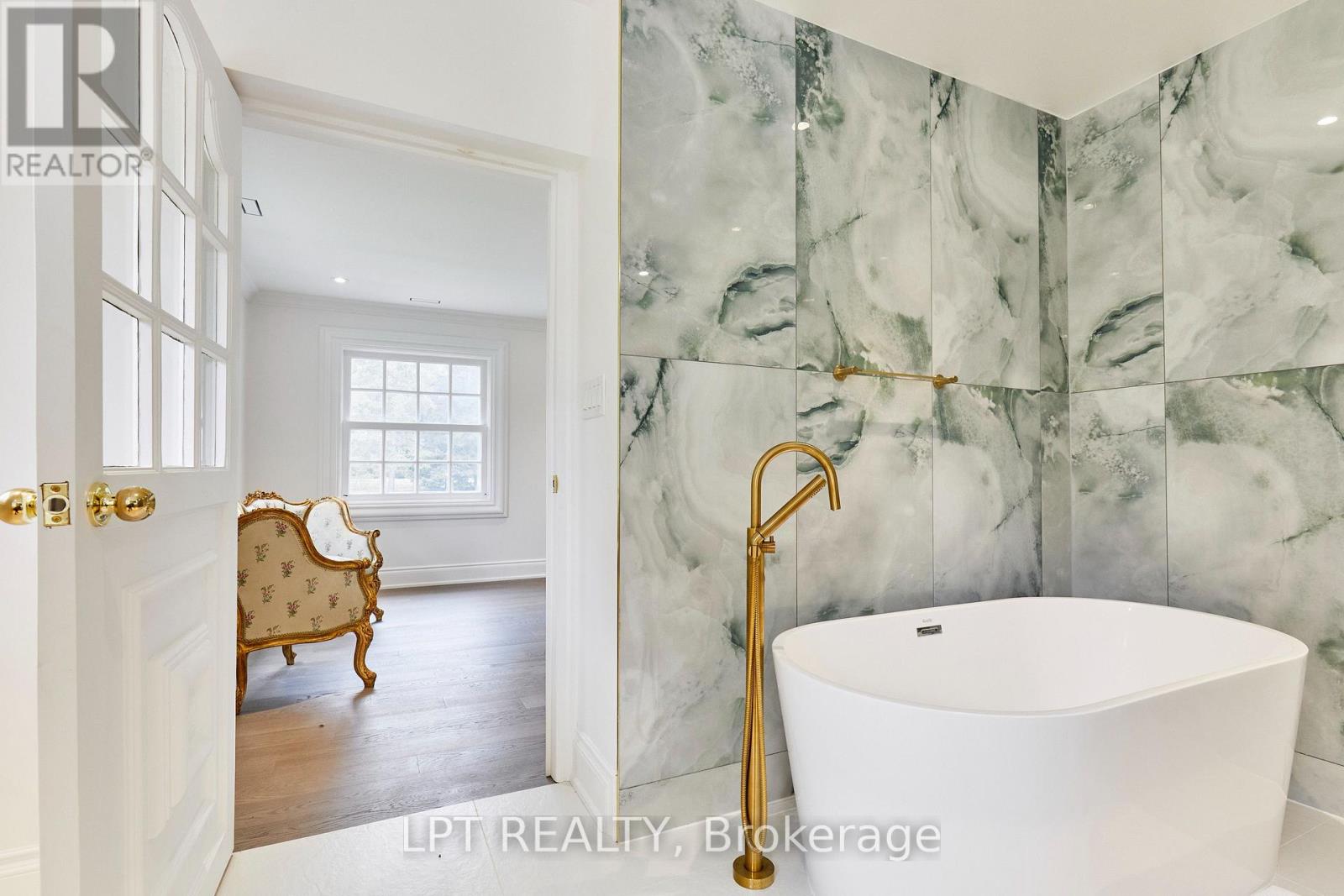 298 WEES ROAD - 34