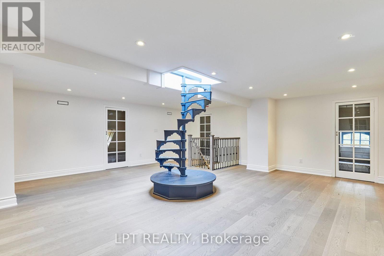 298 WEES ROAD - 37