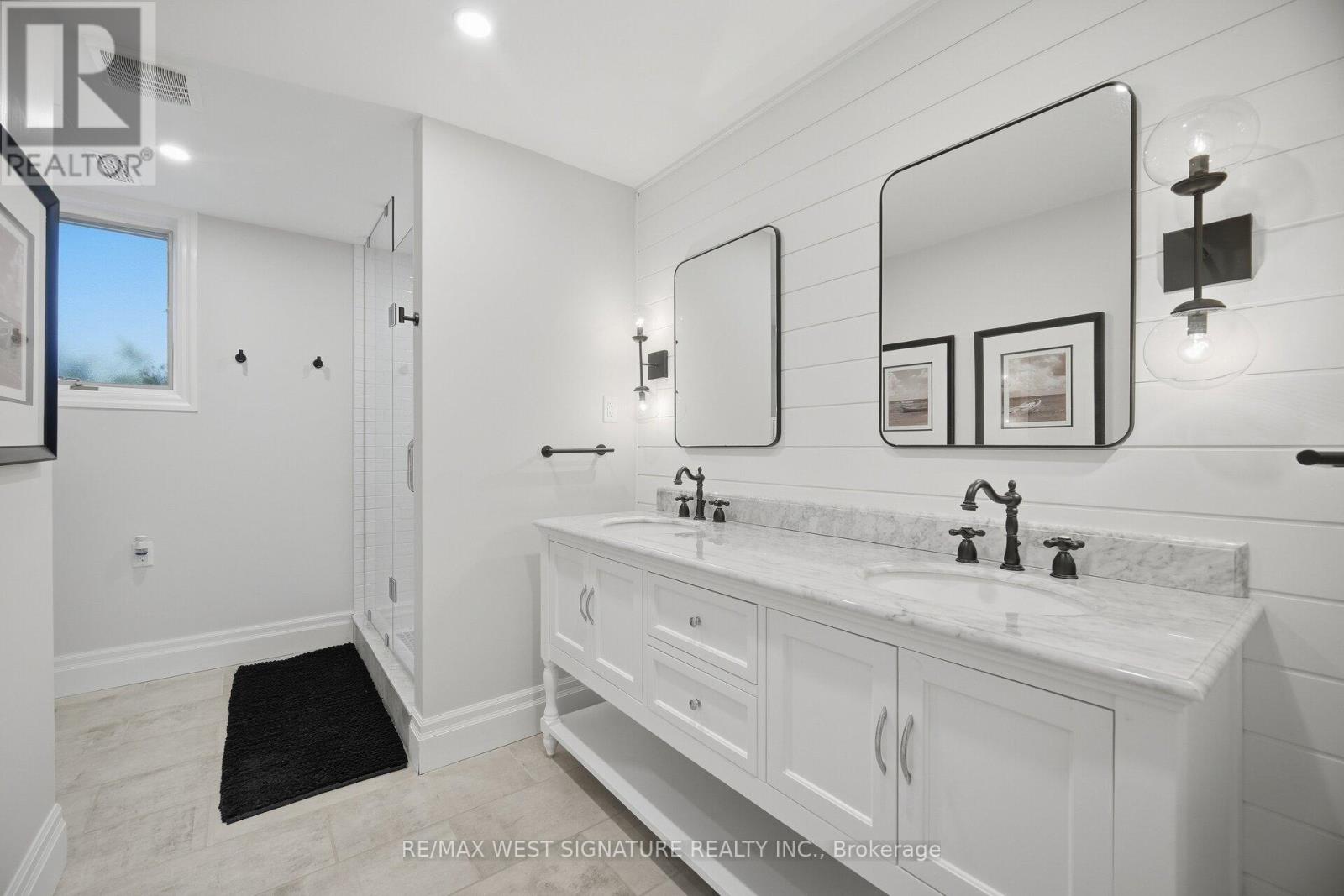 42 HEDGEROW COURT - 38