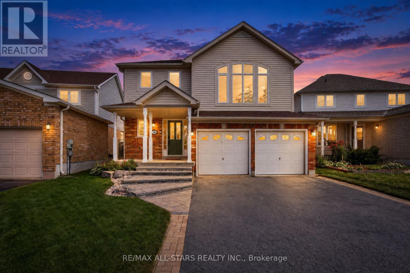 31 Country Lane, Barrie photo 2